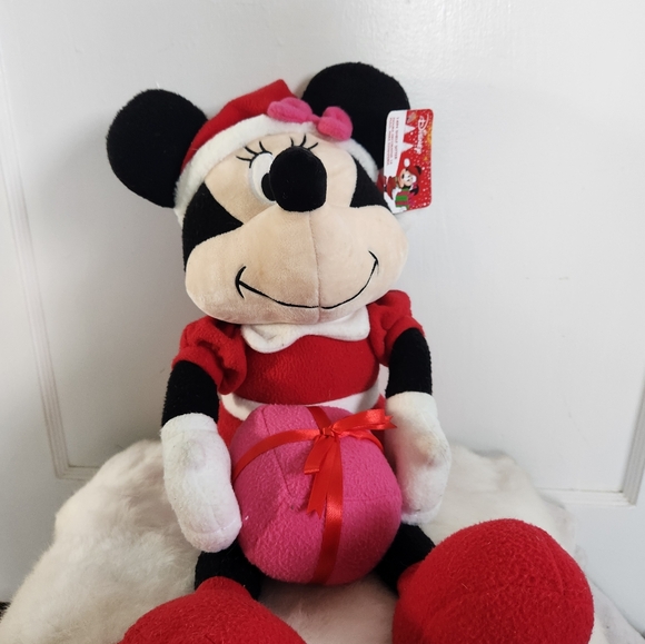 14" Minnie and Mickey Mouse Plush Christmas Winter Shelf Sitters NWT - Picture 7 of 12